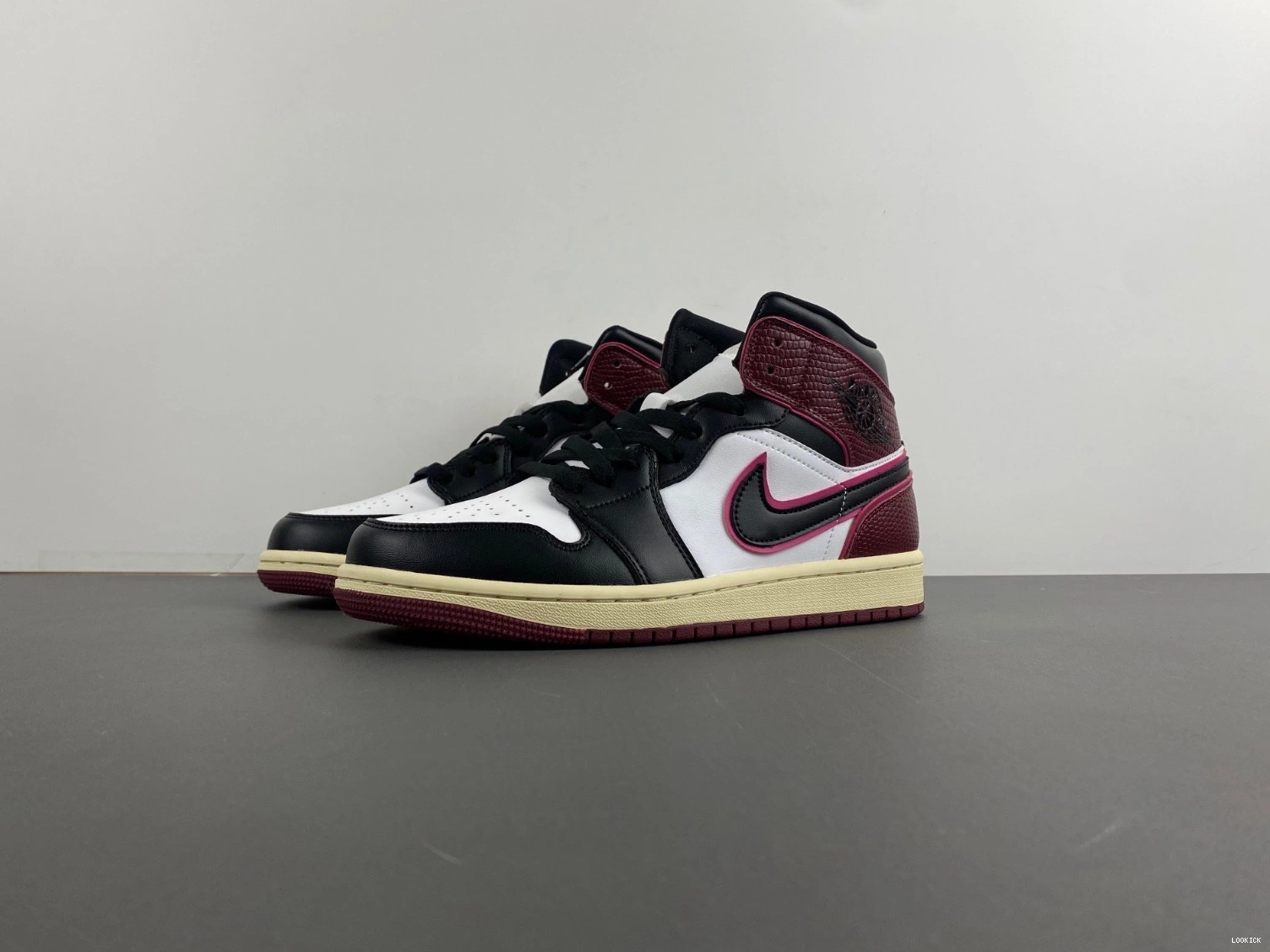 Cheap FQ7818-101 SE Mid - (Women's) Jordan Bordeaux 1 0519